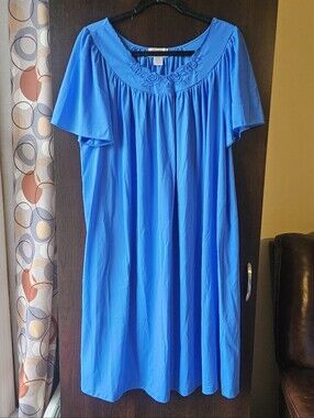 Vintage Shadowline Bright Blue Embroidered Nightgown Size 2X